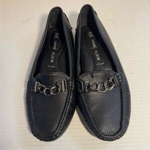 Anne Klein Black Leather Loafers with Silver Chain 8.5